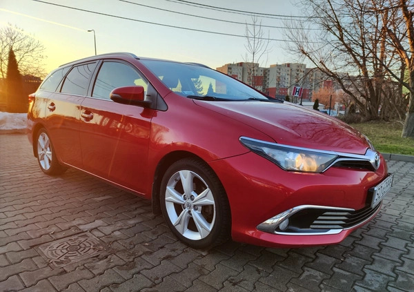 Toyota Auris cena 58999 przebieg: 140000, rok produkcji 2016 z Lublin małe 742